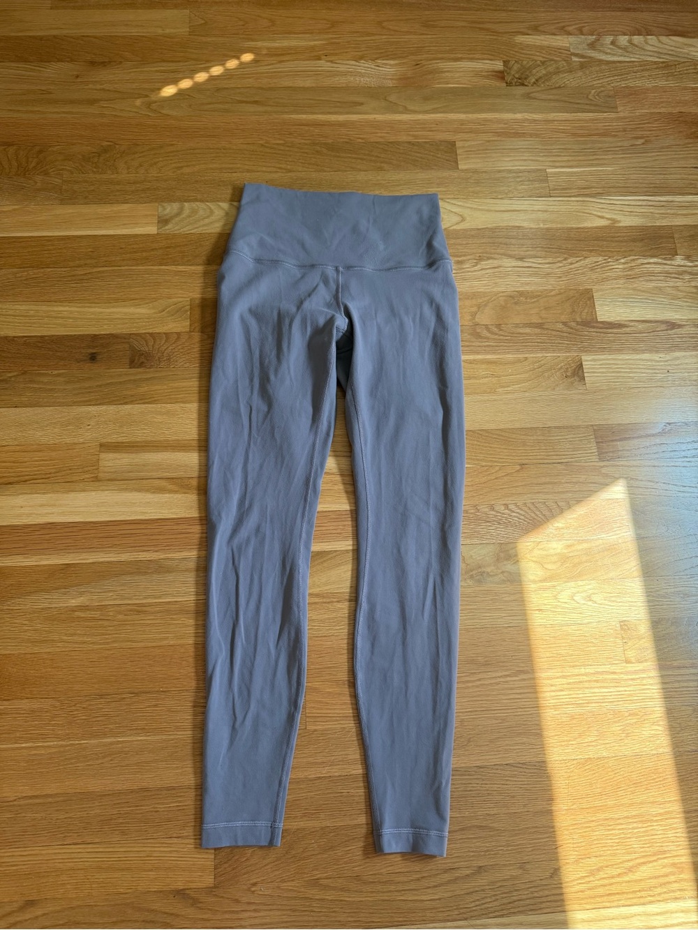 Lululemon align leggings, size 8High-Waist Leggings in Dusty Lavender